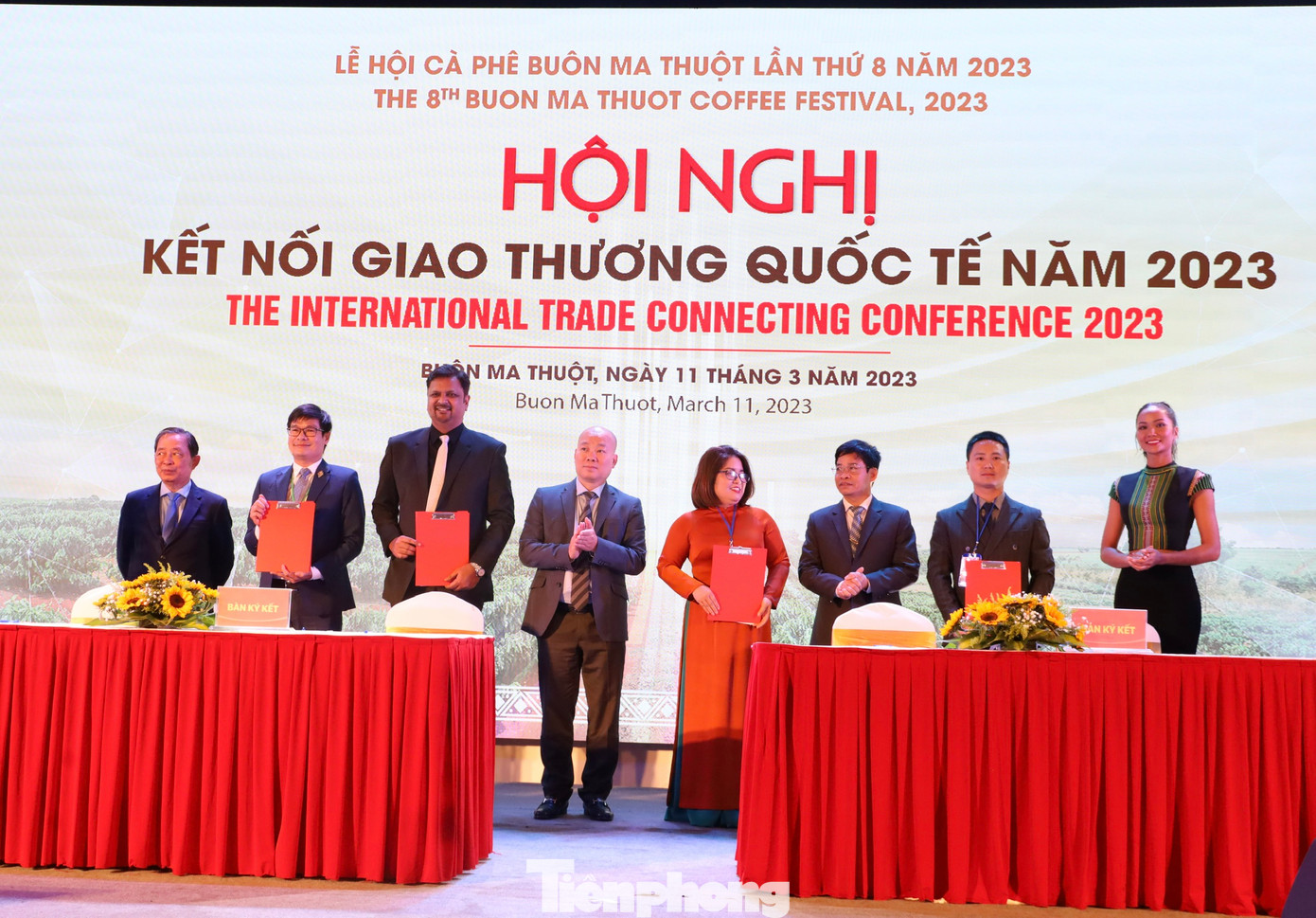 Doanh nghiệp cà phê trong và ngoài nước ký kết biên bản hợp tác