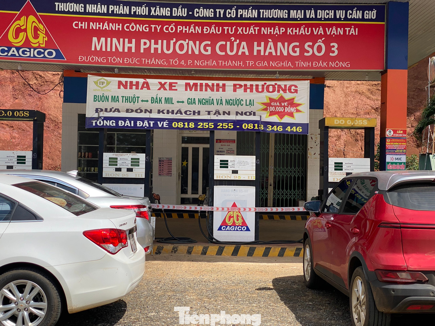 Theo ông Nghị, những tháng gần đây, Cửa hàng kinh doanh xăng dầu Minh Phương 3 ở đường Tôn Đức Thắng đã ngừng hoạt động. Bồn chứa xăng cửa hàng này là bồn rỗng.