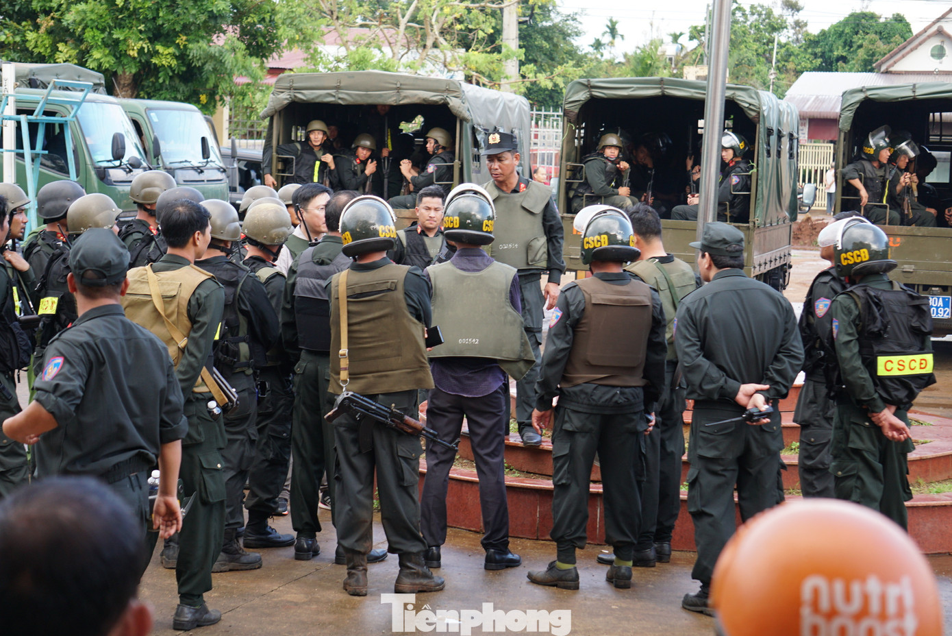 Triển khai lực lượng truy bắt nhóm đối tượng Triển khai lực lượng truy bắt nhóm đối tượng