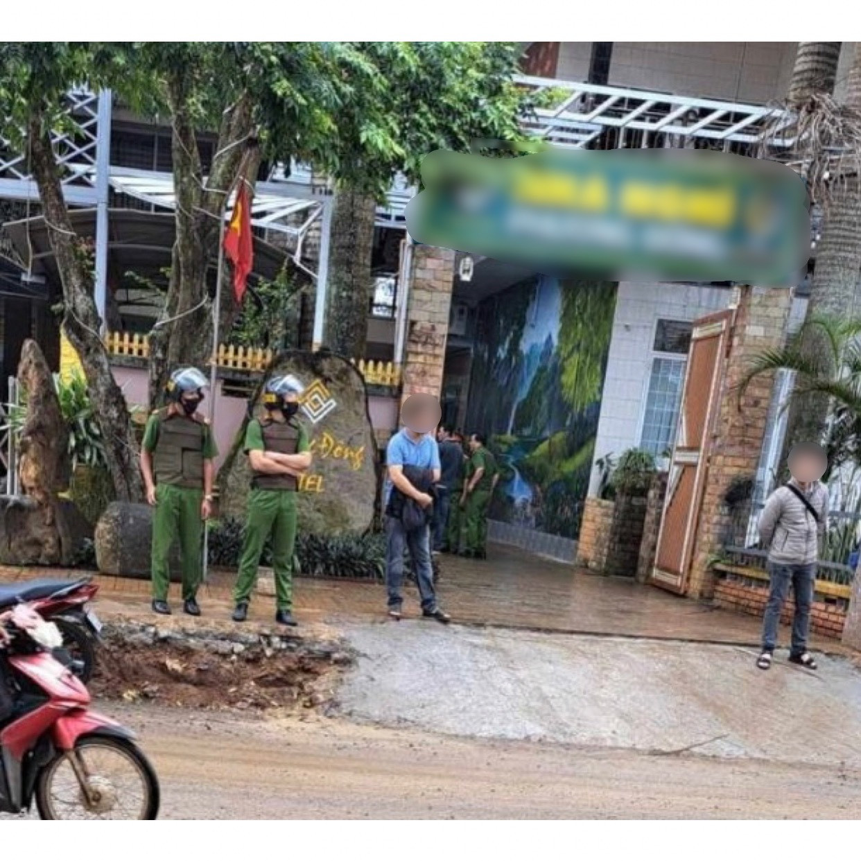 Công an khám xét nhà ông Lợi