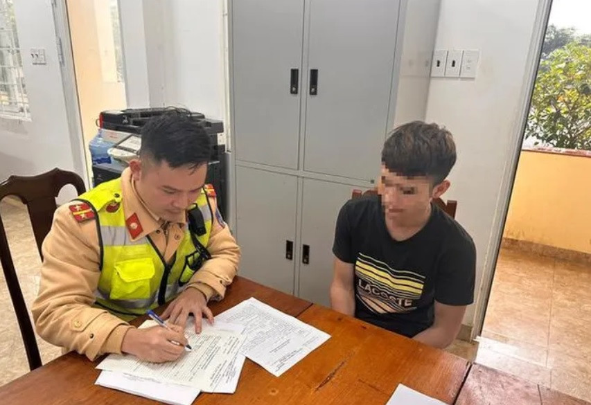 N.V.S.N tại cơ quan công an