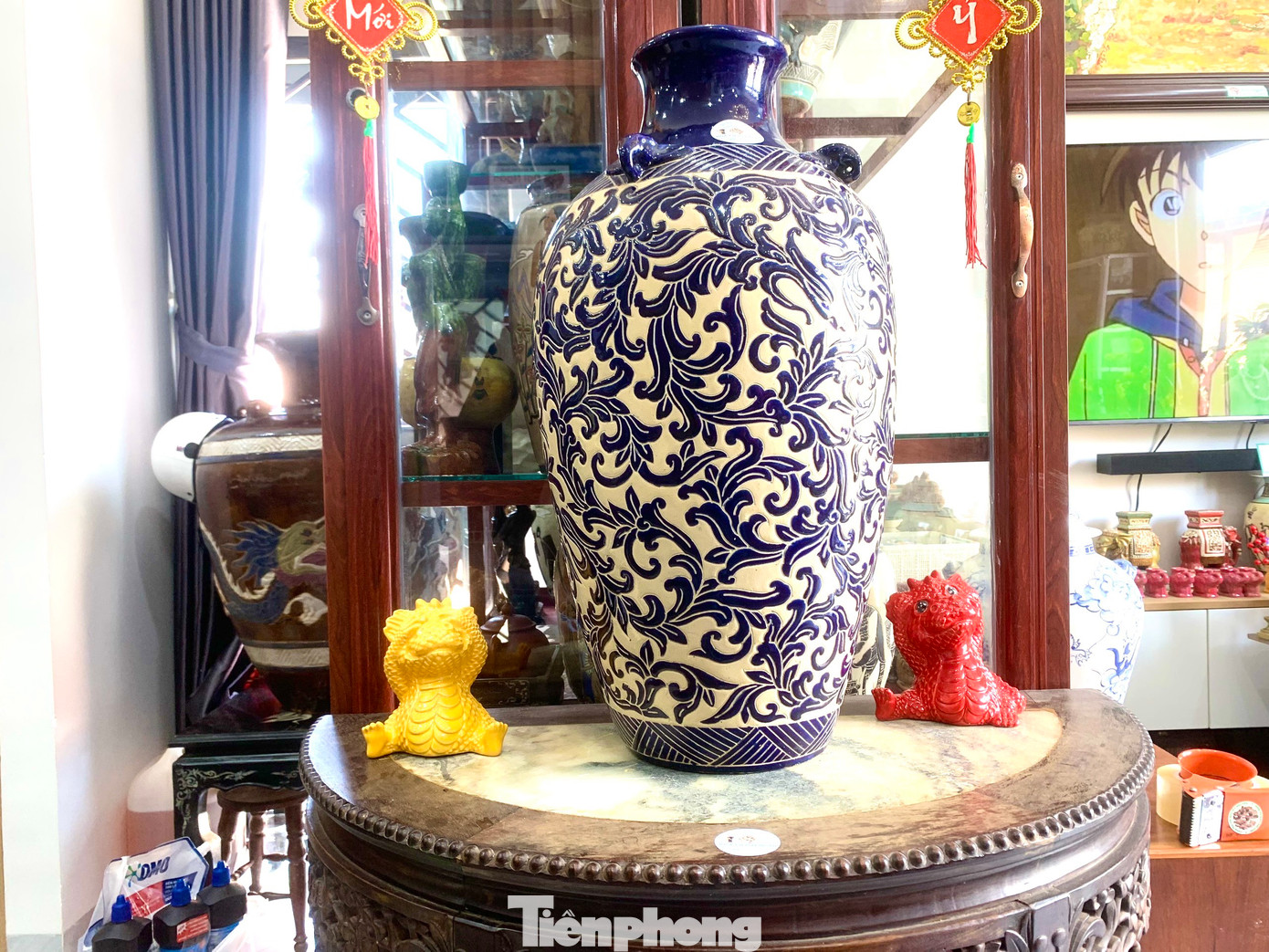 Đồ án rồng “cúc hoá long” thời Lý Trần được làm bằng gốm Dĩ An những năm 1980-1990