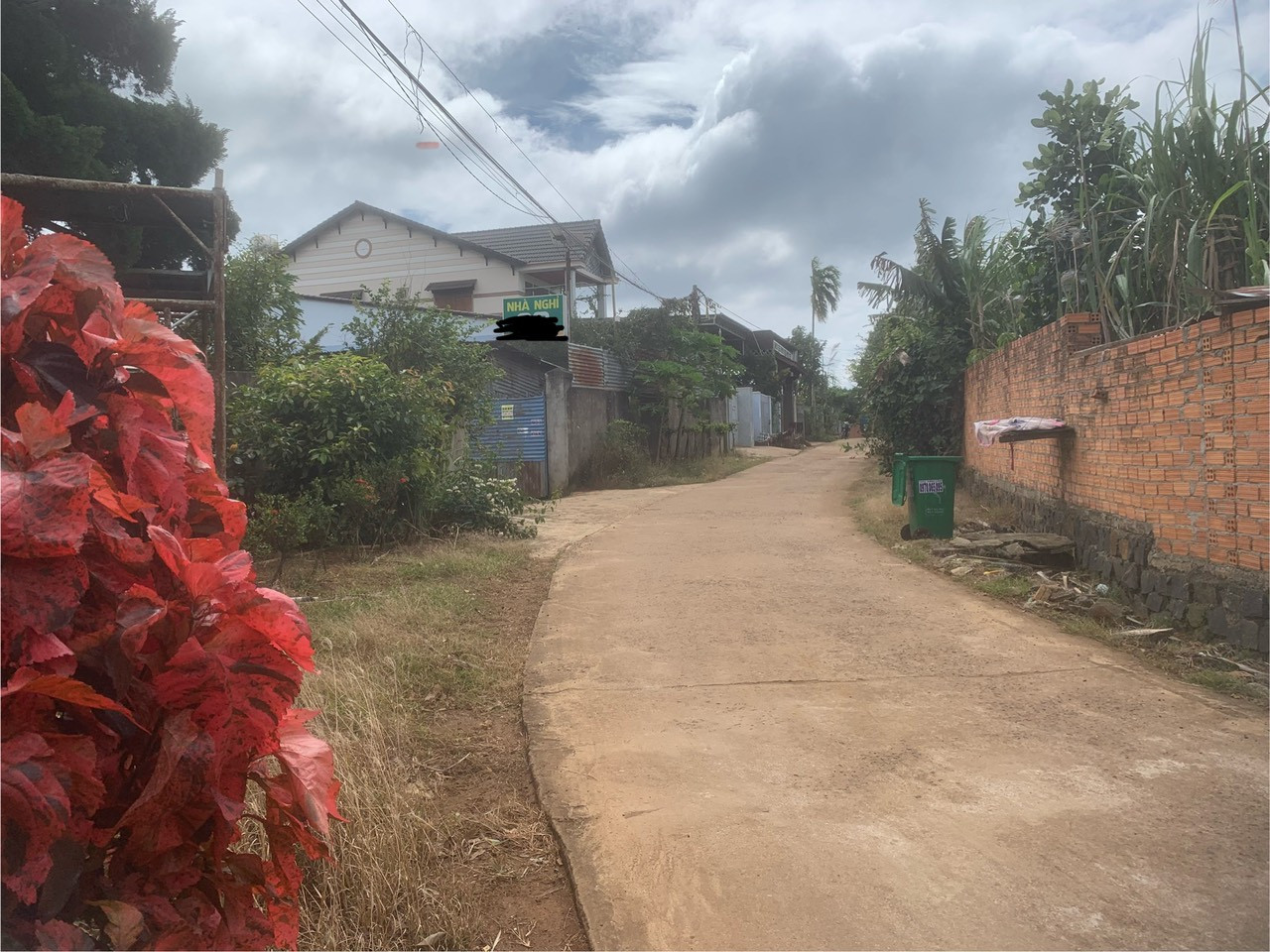 Nhà nghỉ nơi Hiển dùng súng khống chế, ép bạn gái tự tử Nhà nghỉ nơi Hiển dùng súng khống chế, ép bạn gái tự tử