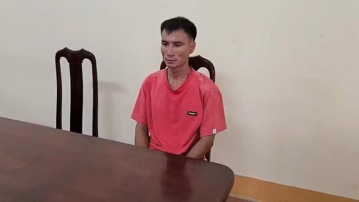 Đối tượng Viên Đình Mạnh tại cơ quan Công an