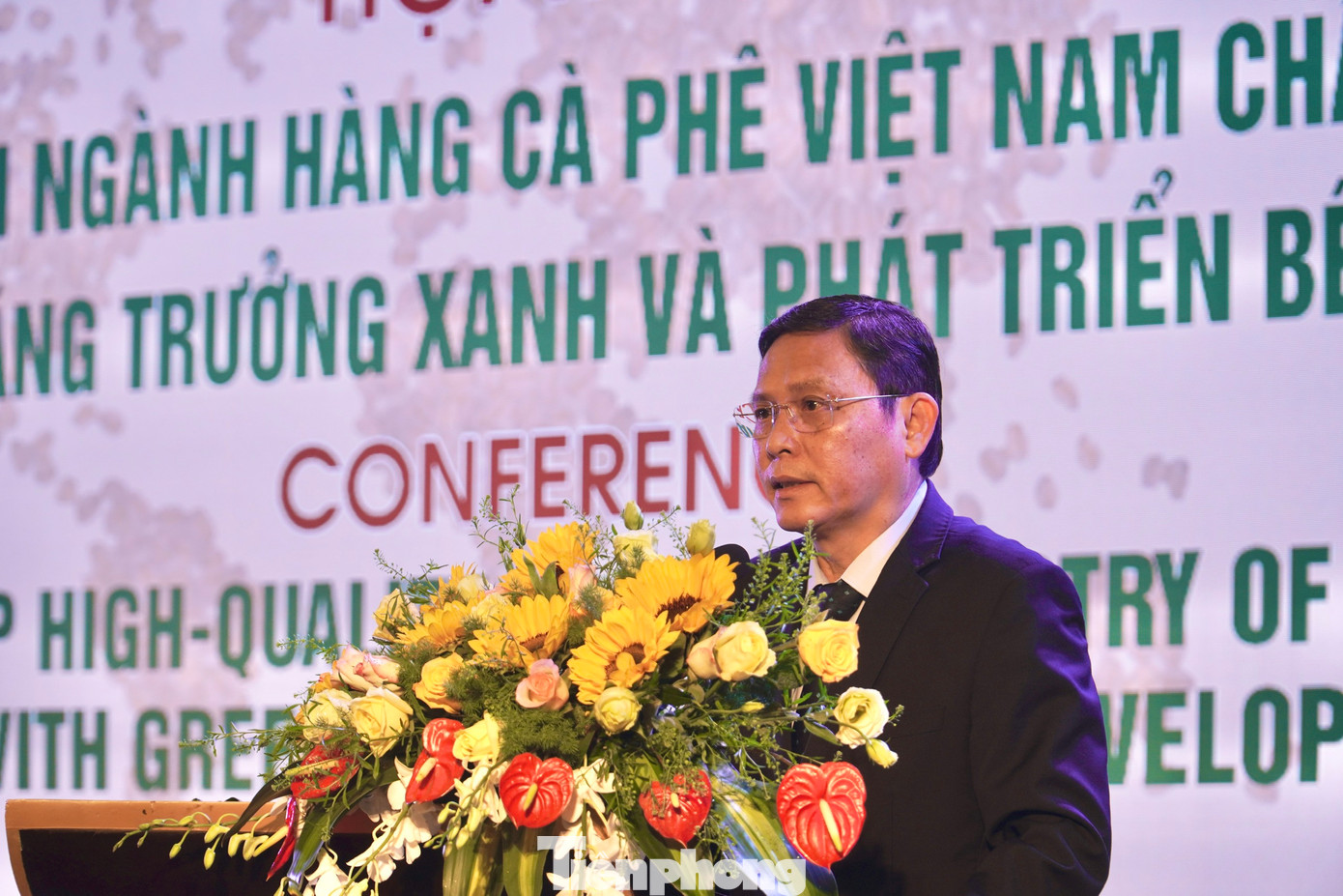 Phó Chủ tịch thường trực UBND tỉnh Đắk Lắk Nguyễn Tuấn Hà phát biểu khai mạc hội thảo Phó Chủ tịch thường trực UBND tỉnh Đắk Lắk Nguyễn Tuấn Hà phát biểu khai mạc hội thảo