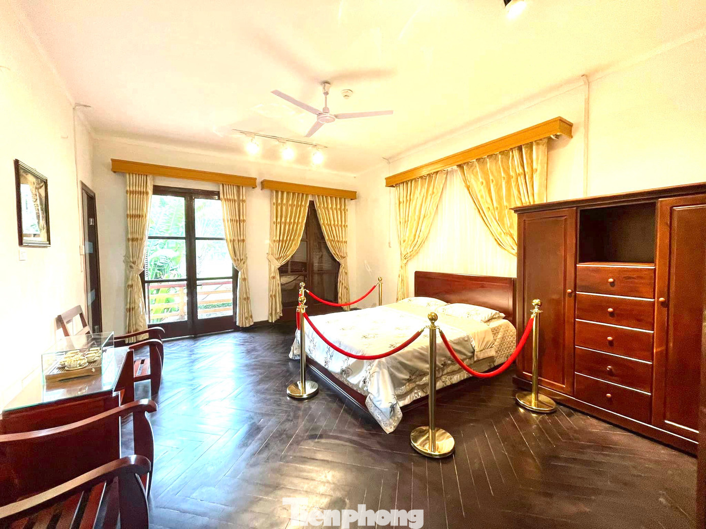 Phòng ngủ của vua Bảo Đại.