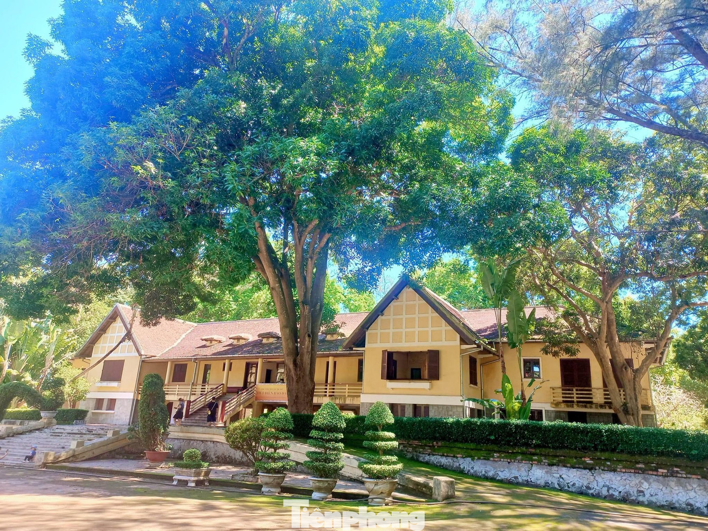 Lãnh đạo Bảo tàng Đắk Lắk cho biết hiện nay, khuôn viên di tích lịch sử Biệt điện Bảo Đại đang trong quá trình sửa chữa. Thời gian tới, di tích lịch sử Biệt điện Bảo Đại sẽ mở cửa trở lại nhằm giới thiệu đến người dân và du khách không gian sống, làm việc của vua Bảo Đại.