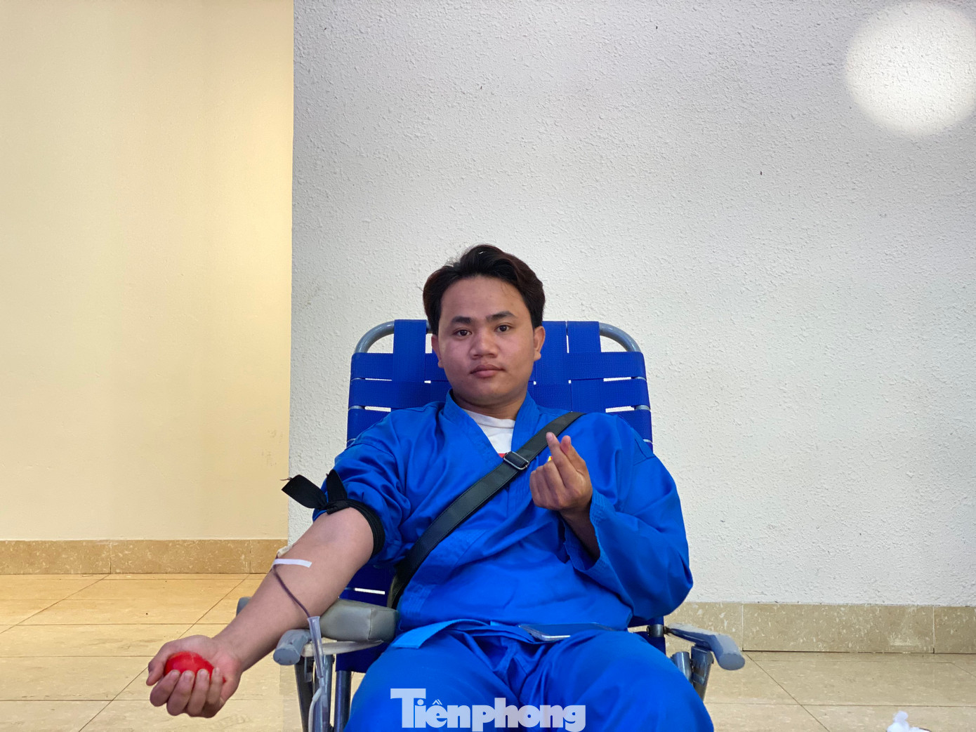Là thành viên của nhiều hội nhóm hiến máu tình nguyện, Nguyễn Ngọc Thái, võ sinh Vovinam hiểu được ý nghĩa của việc làm này. “Mỗi giọt máu cho đi sẽ giúp thêm nhiều cuộc đời ở lại. Mọi người hãy cùng nhau chia sẻ, giúp đỡ lẫn nhau để xã hội ngày một tốt đẹp, gắn bó nhau hơn”, Thái nói.