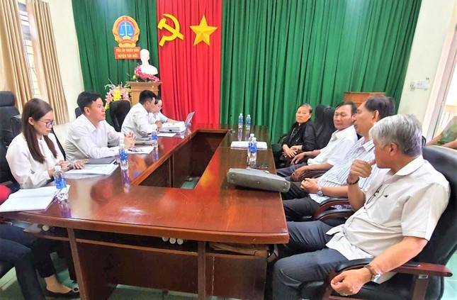 Phiên thương lượng bồi thường thiệt hại cho vợ chồng ông Võ