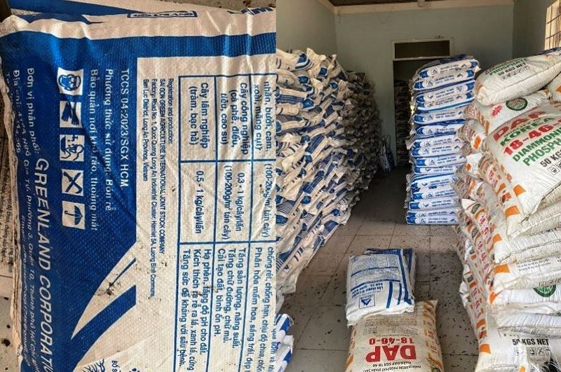 Phân bón giả của Cty Cổ phần quốc tế Nông nghiệp Sài Gòn Xanh sản xuất Phân bón giả của Cty Cổ phần quốc tế Nông nghiệp Sài Gòn Xanh sản xuất