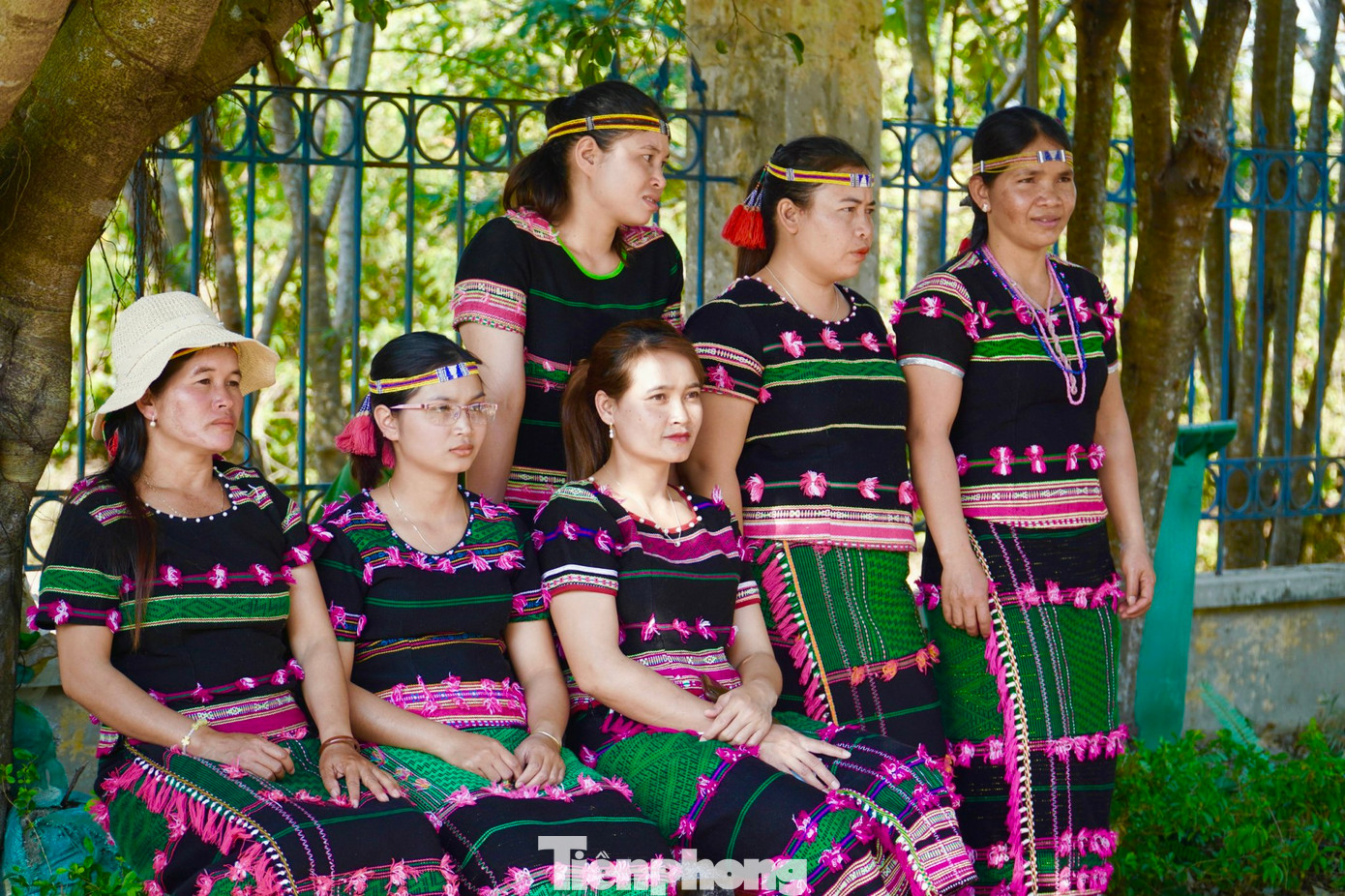 Bà Quản Thị Ngọc, Phó Chủ tịch UBND xã Đắk Nia khẳng định, nhà trưng bày đã mang lại những lợi ích về kinh tế - xã hội cho địa phương. Nơi đây còn tạo việc làm, nâng cao đời sống cho người dân thông qua các dịch vụ du lịch. Người Mạ ở trên địa bàn xã có điều kiện bảo tồn, phát huy các giá trị văn hóa, lịch sử. Bà Quản Thị Ngọc, Phó Chủ tịch UBND xã Đắk Nia khẳng định, nhà trưng bày đã mang lại những lợi ích về kinh tế - xã hội cho địa phương. Nơi đây còn tạo việc làm, nâng cao đời sống cho người dân thông qua các dịch vụ du lịch. Người Mạ ở trên địa bàn xã có điều kiện bảo tồn, phát huy các giá trị văn hóa, lịch sử.