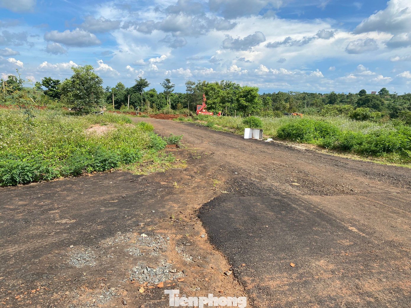 Hiện nay, Cty VN Đà Thành đang tiến hành hoàn thiện hạ tầng nhưng thi công kiểu "chắp vá"