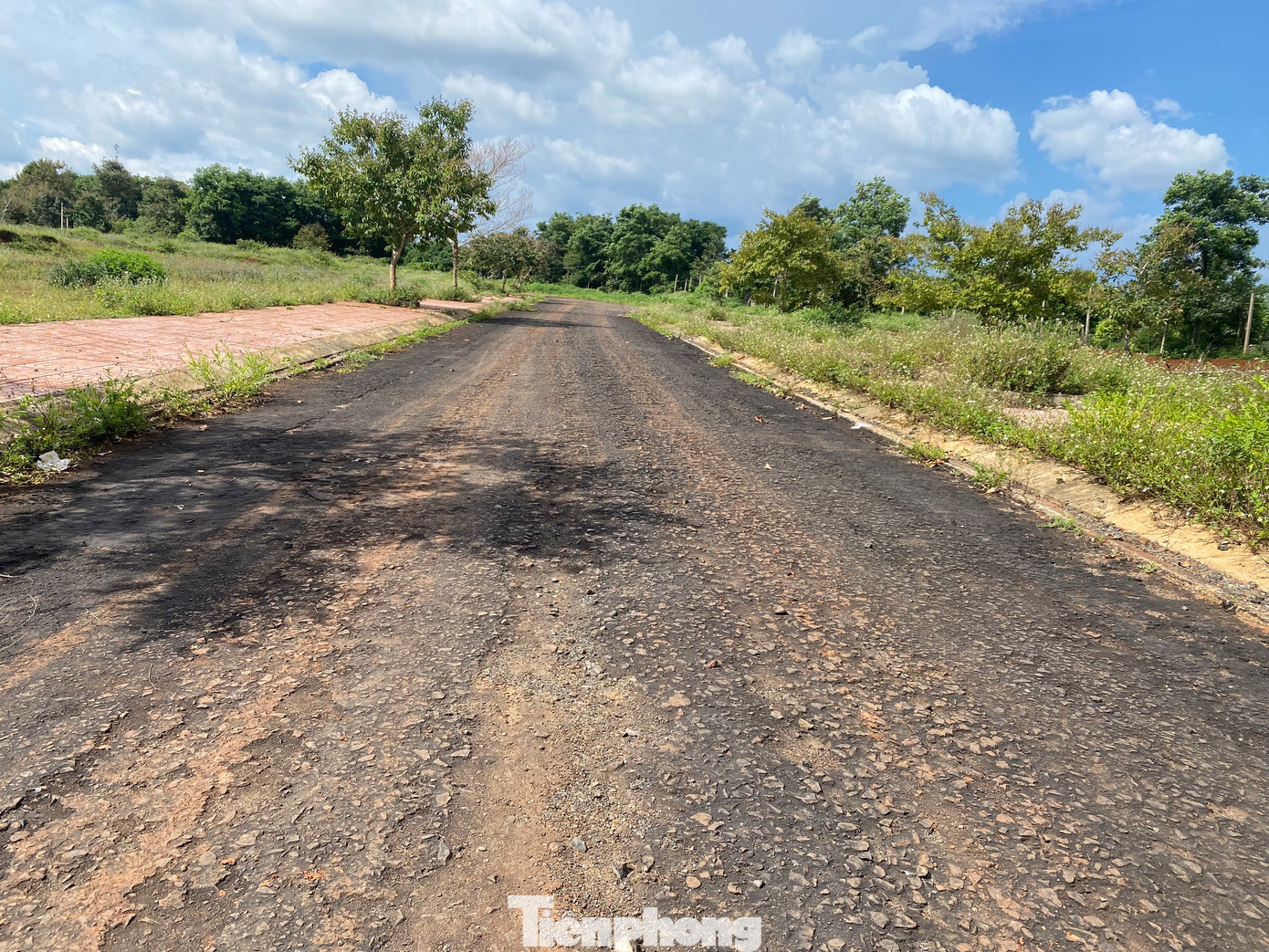 Đường ở dự án khu đô thị Đông Nam bị xuống cấp trầm trọng