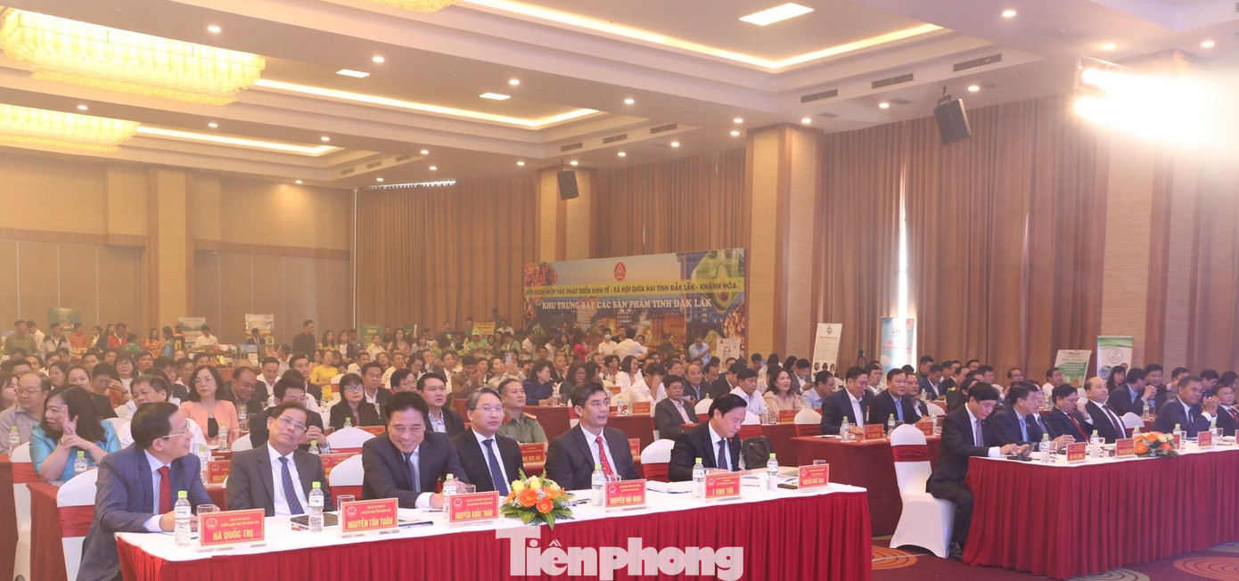 Tới dự Hội nghị có nhiều Lãnh đạo bộ, ngành và địa phương và doanh nghiệp