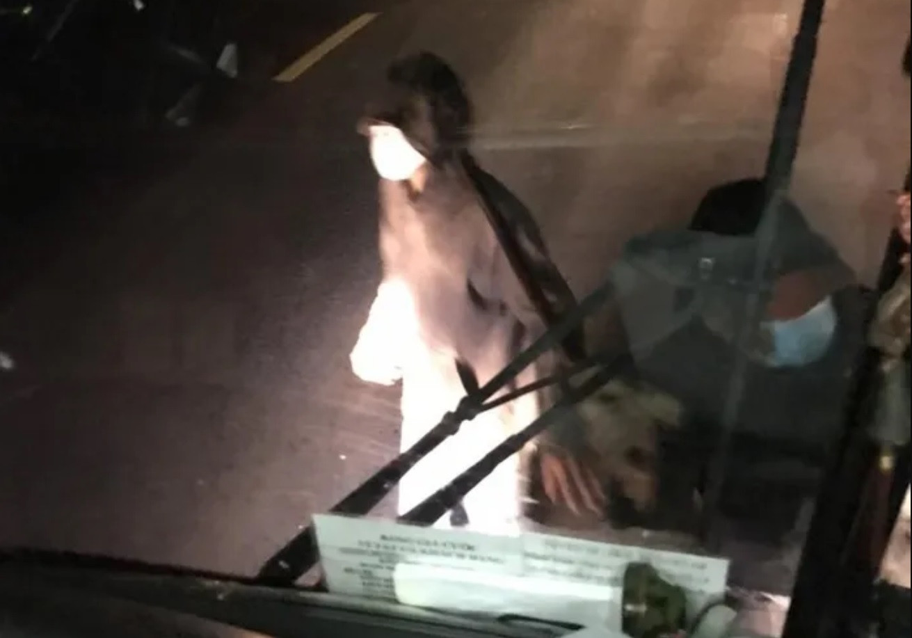 Nhóm đối tượng chặn đầu xe khách Nhóm đối tượng chặn đầu xe khách