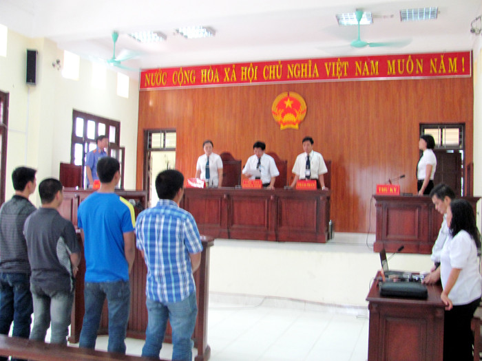 Toàn cảnh phiên tòa