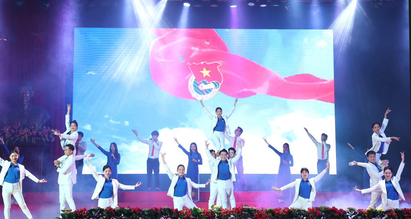 Văn nghệ chào mừng phiên trọng thể Đại hội. Ảnh: Trọng Tài