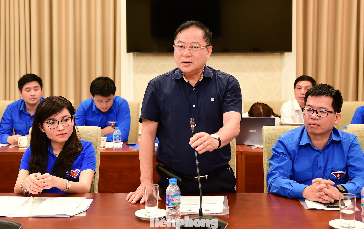 Nhà báo Lê Xuân Sơn trao đổi ý kiến tại chương trình. Ảnh: Xuân Tùng Nhà báo Lê Xuân Sơn trao đổi ý kiến tại chương trình. Ảnh: Xuân Tùng