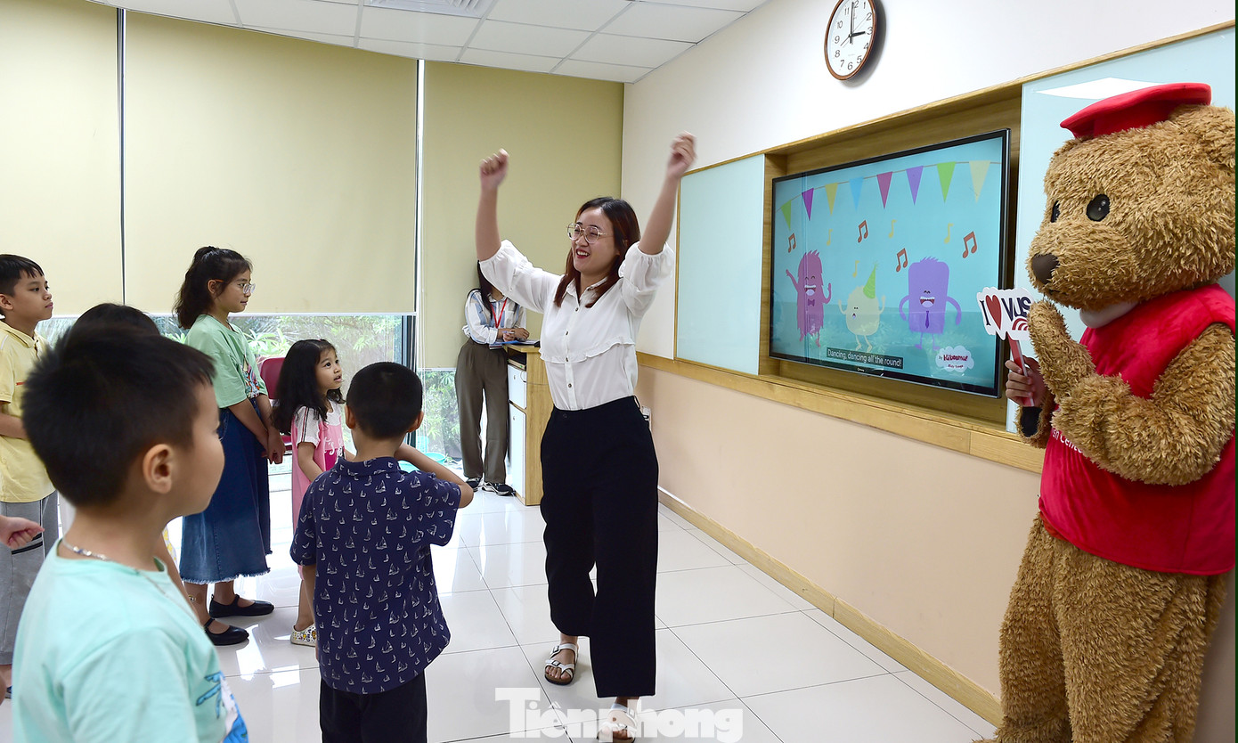 Các em học sinh tham gia buổi học khởi động chương trình. Ảnh: Xuân Tùng Các em học sinh tham gia buổi học khởi động chương trình. Ảnh: Xuân Tùng