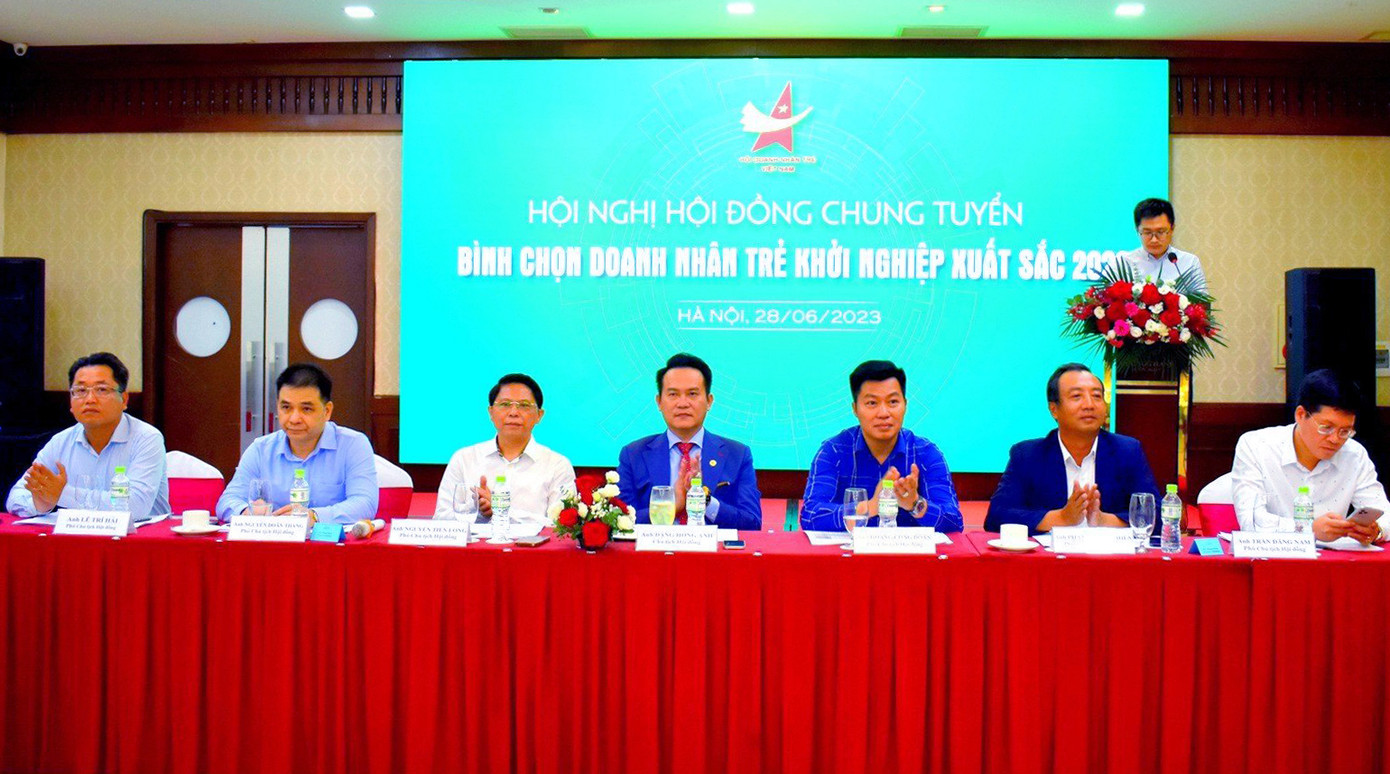 Hội đồng chung tuyển đã xét chọn ra những ứng viên xuất sắc nhất để trao danh hiệu Doanh nhân trẻ khởi nghiệp xuất sắc năm 2023. Ảnh: BTC Hội đồng chung tuyển đã xét chọn ra những ứng viên xuất sắc nhất để trao danh hiệu Doanh nhân trẻ khởi nghiệp xuất sắc năm 2023. Ảnh: BTC