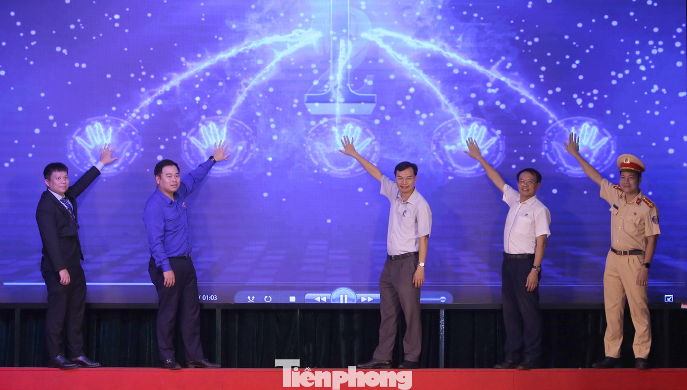 Nghi thức phát động chiến dịch. Ảnh: Lâm Đăng Hải