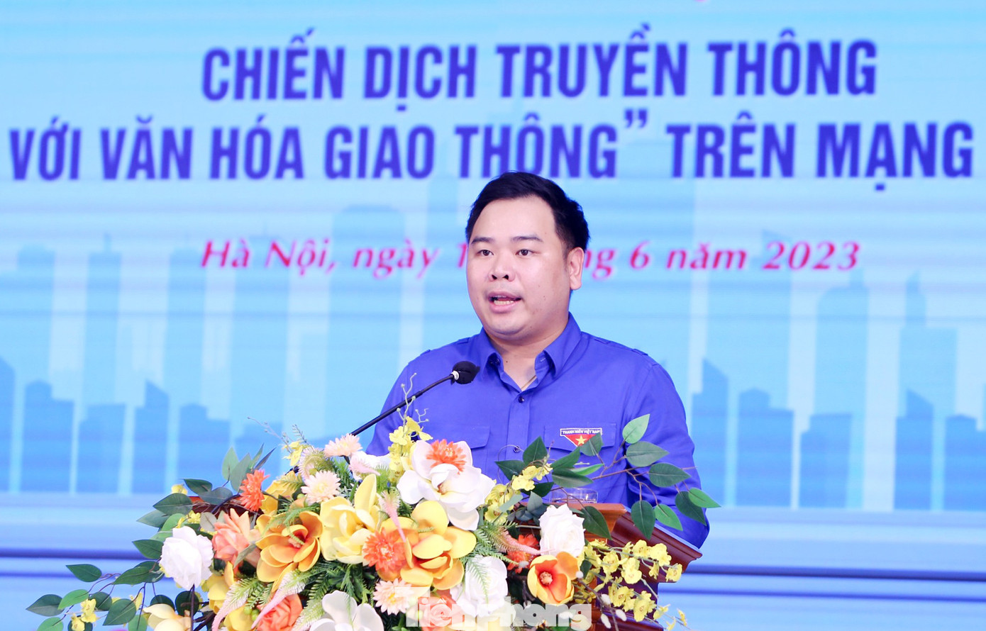 Anh Nguyễn Xuân Hiếu - Ủy viên Ban Chấp hành T.Ư Đoàn, Phó Trưởng Ban Đoàn kết tập hợp thanh niên T.Ư Đoàn, Ủy viên Thường trực Đoàn Chủ tịch Ủy ban T.Ư Hội LHTN Việt Nam phát biểu tại chương trình. Ảnh: Lâm Đăng Hải