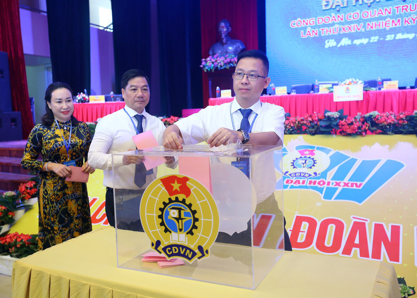 Đại hội bỏ phiếu bầu Ban Chấp hành Công đoàn cơ quan Trung ương Đoàn khóa XXIV nhiệm kỳ 2023 - 2028. Ảnh: Duy Phạm