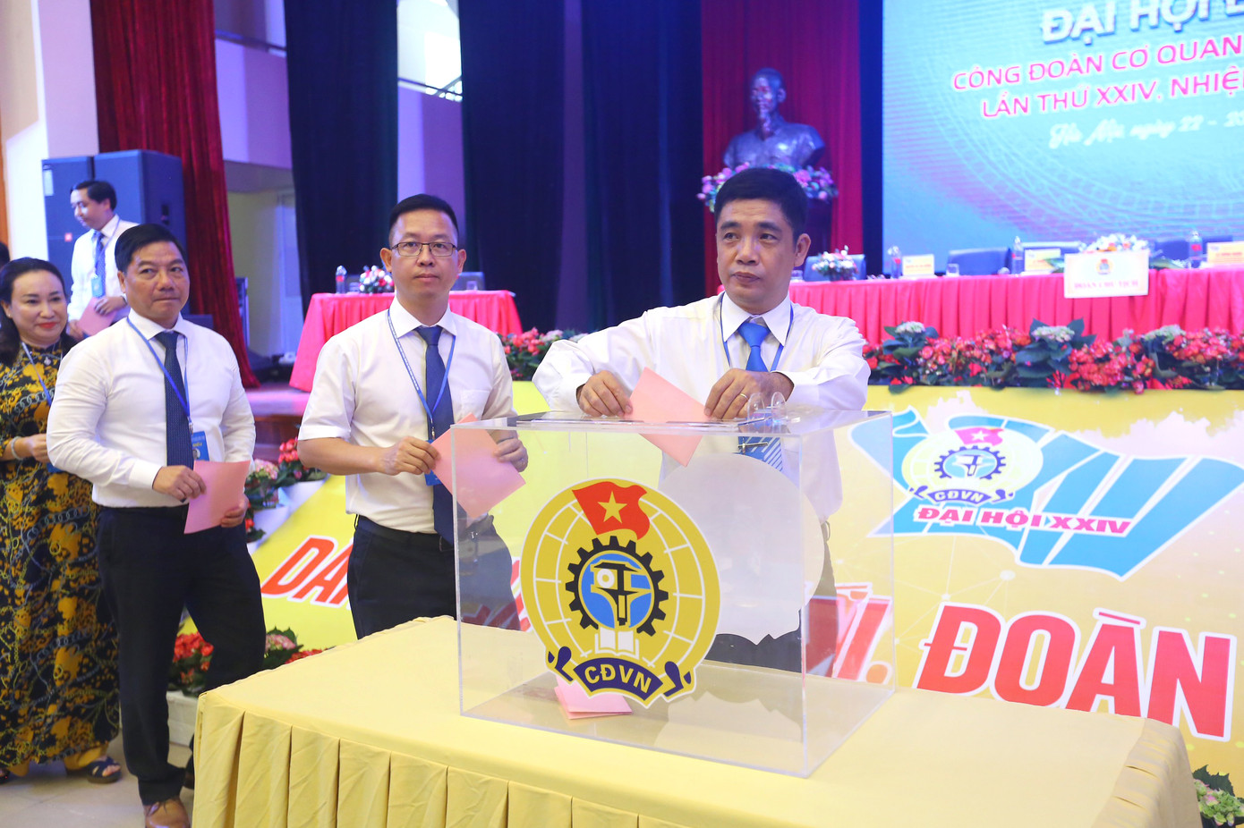 Đại hội bỏ phiếu bầu Ban Chấp hành Công đoàn cơ quan Trung ương Đoàn khóa XXIV nhiệm kỳ 2023 - 2028. Ảnh: Duy Phạm