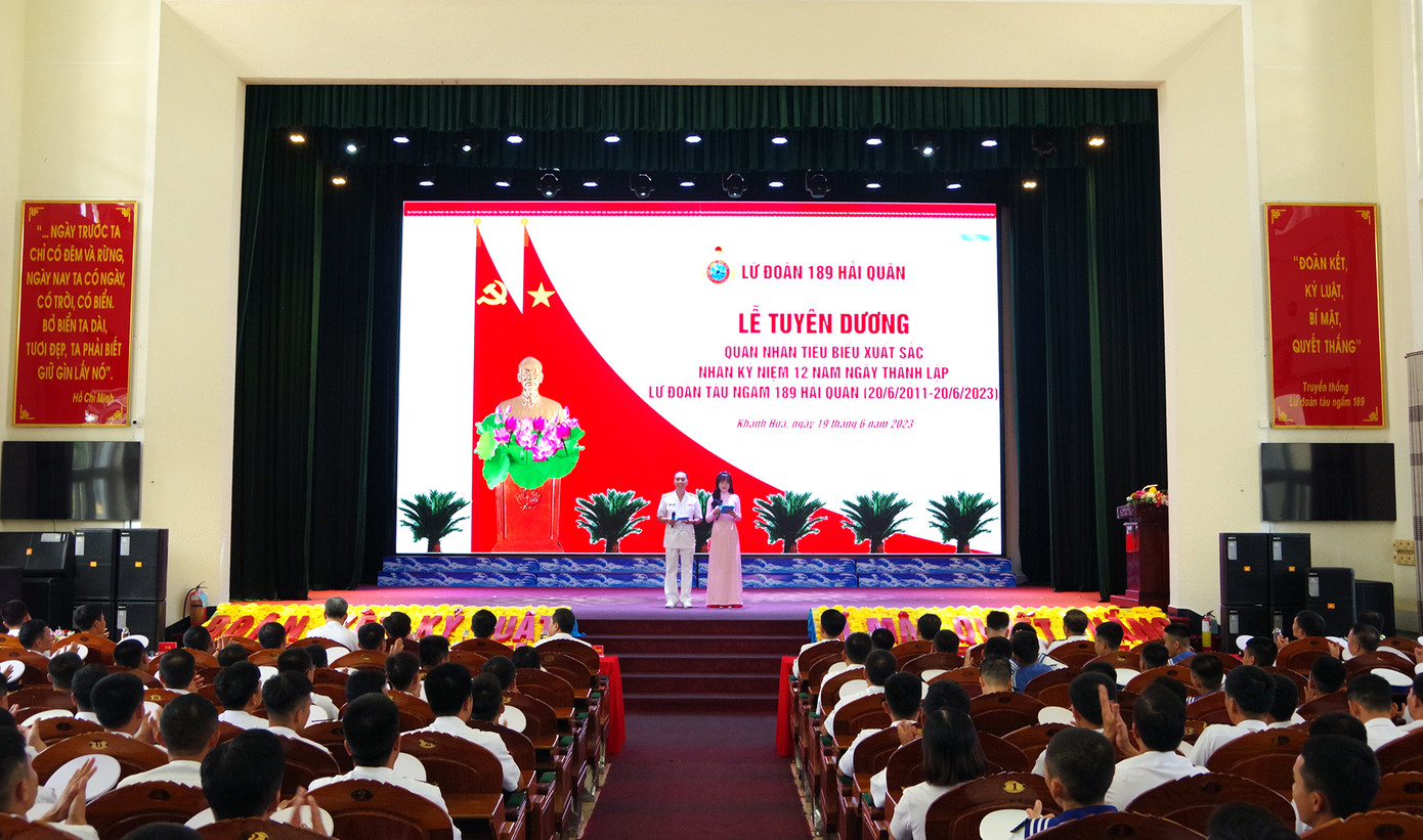 Quang cảnh Lễ tuyên dương. Quang cảnh Lễ tuyên dương.