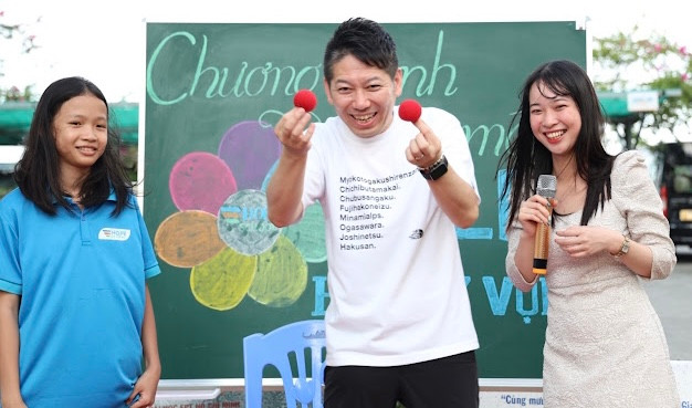 Tiết mục ảo thuật trong chương trình. Ảnh: BTC Tiết mục ảo thuật trong chương trình. Ảnh: BTC