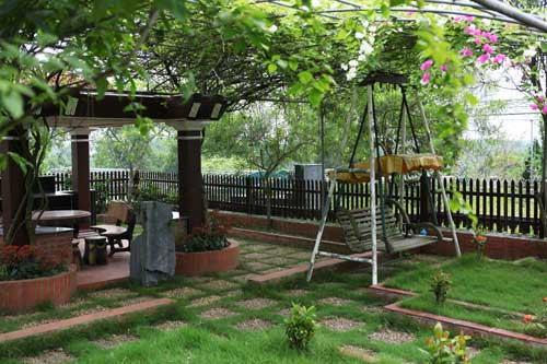 Ngôi mộ giống như một khu biệt thự nhà vườn. Ngôi mộ giống như một khu biệt thự nhà vườn