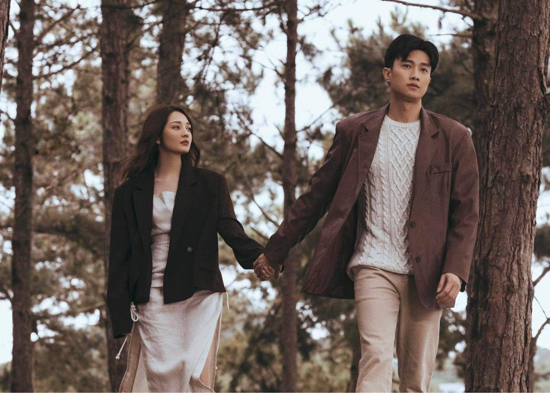 Ngoài đời, Bảo Anh và Quốc Trường cũng là đôi bạn thân thiết trong nhiều năm Ngoài đời, Bảo Anh và Quốc Trường cũng là đôi bạn thân thiết trong nhiều năm