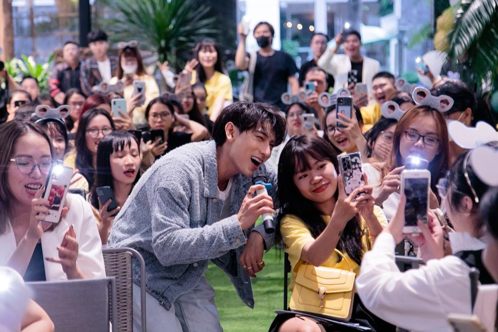 Isaac tại buổi sinh nhật do FC tại TP.HCM tổ chức.