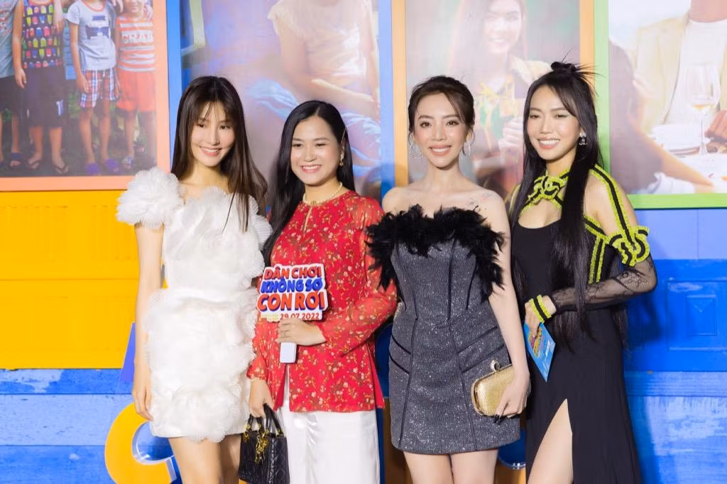 Diễm My 9x, Lâm Vỹ Dạ, Thu Trang, Diệu Nhi Diễm My 9x, Lâm Vỹ Dạ, Thu Trang, Diệu Nhi
