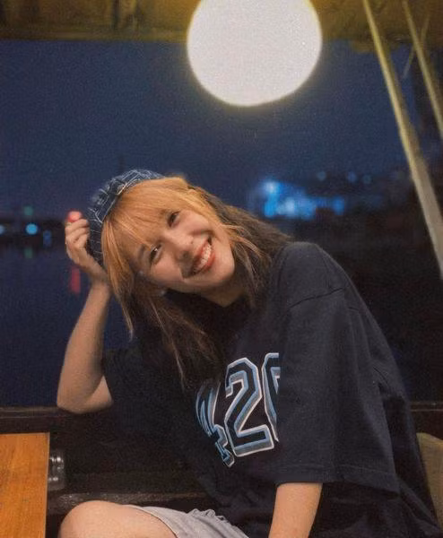 Hậu Hoàng có những bước chuyển chuyên nghiệp hơn trong mỗi lần ra mắt sản phẩm mới.