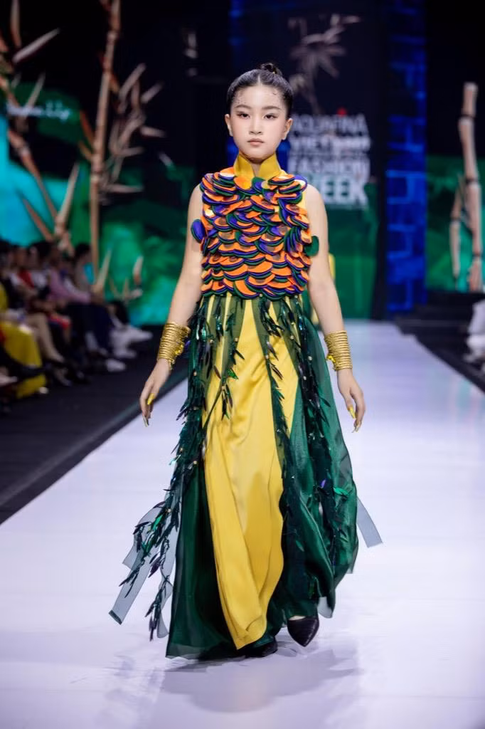 Người mẫu nhí Minh Quyên