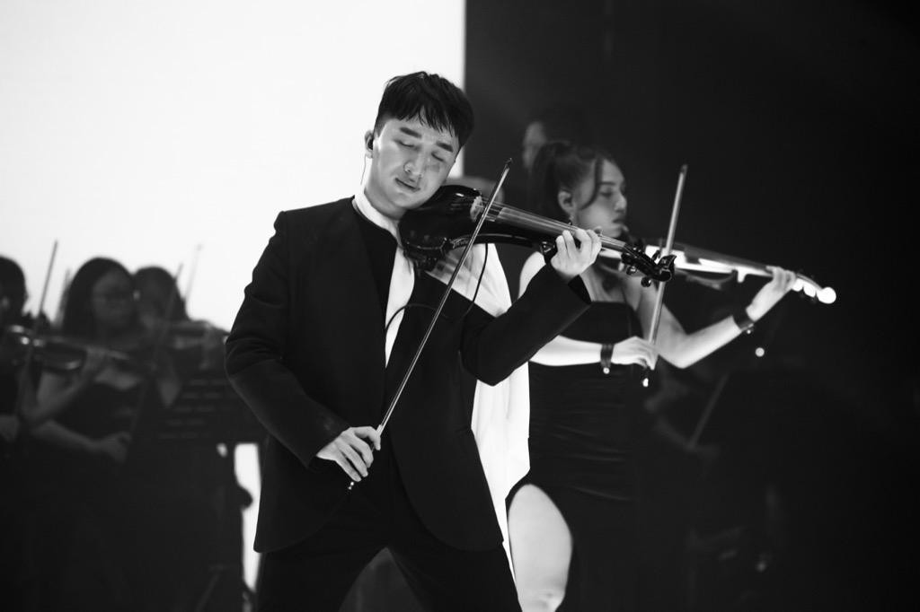 Nghệ sĩ violin Hoàng Rob