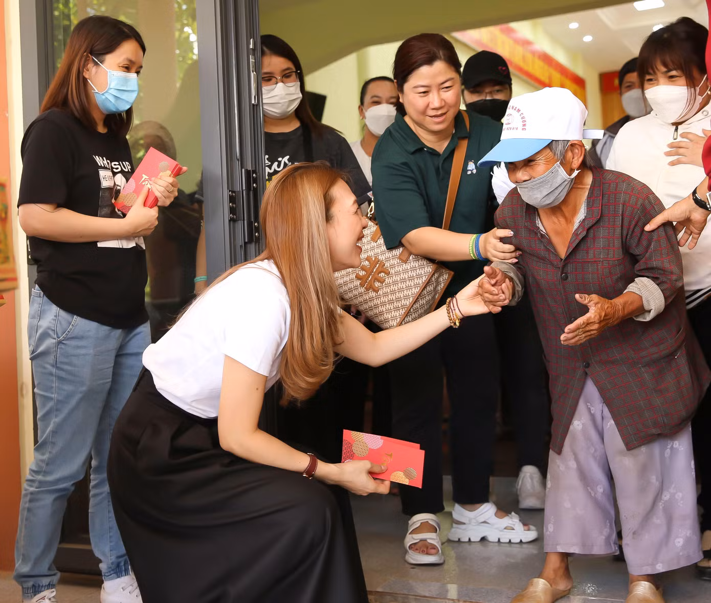 Những khoảnh khắc ấm áp trong chuyến hành trình lần này của Mỹ Tâm