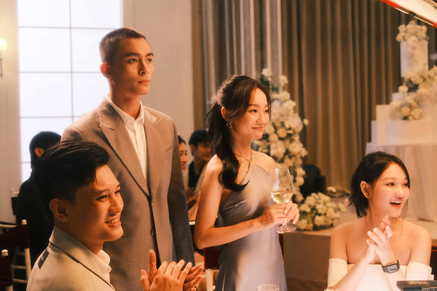 Dàn diễn viên trong MV đều là những gương mặt điện ảnh được khán giả yêu mến.