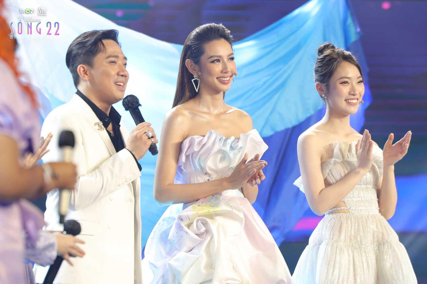 MC Trấn Thành, Hoa hậu Thuỳ Tiên và MC Khánh Vy