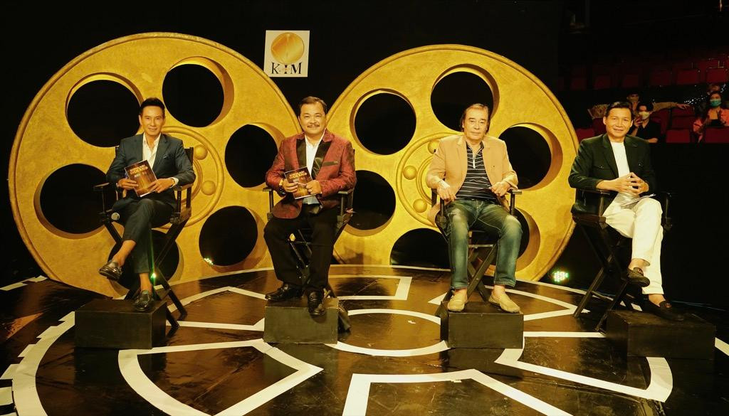 Ban giám khảo (từ trái qua) gồm đạo diễn - nhà sản xuất Lý Hải, đạo diễn - NSƯT Phương Điền, đạo diễn - NSND Đào Bá Sơn, đạo diễn - NSƯT Vũ Thành Vinh. Ban giám khảo (từ trái qua) gồm đạo diễn - nhà sản xuất Lý Hải, đạo diễn - NSƯT Phương Điền, đạo diễn - NSND Đào Bá Sơn, đạo diễn - NSƯT Vũ Thành Vinh.