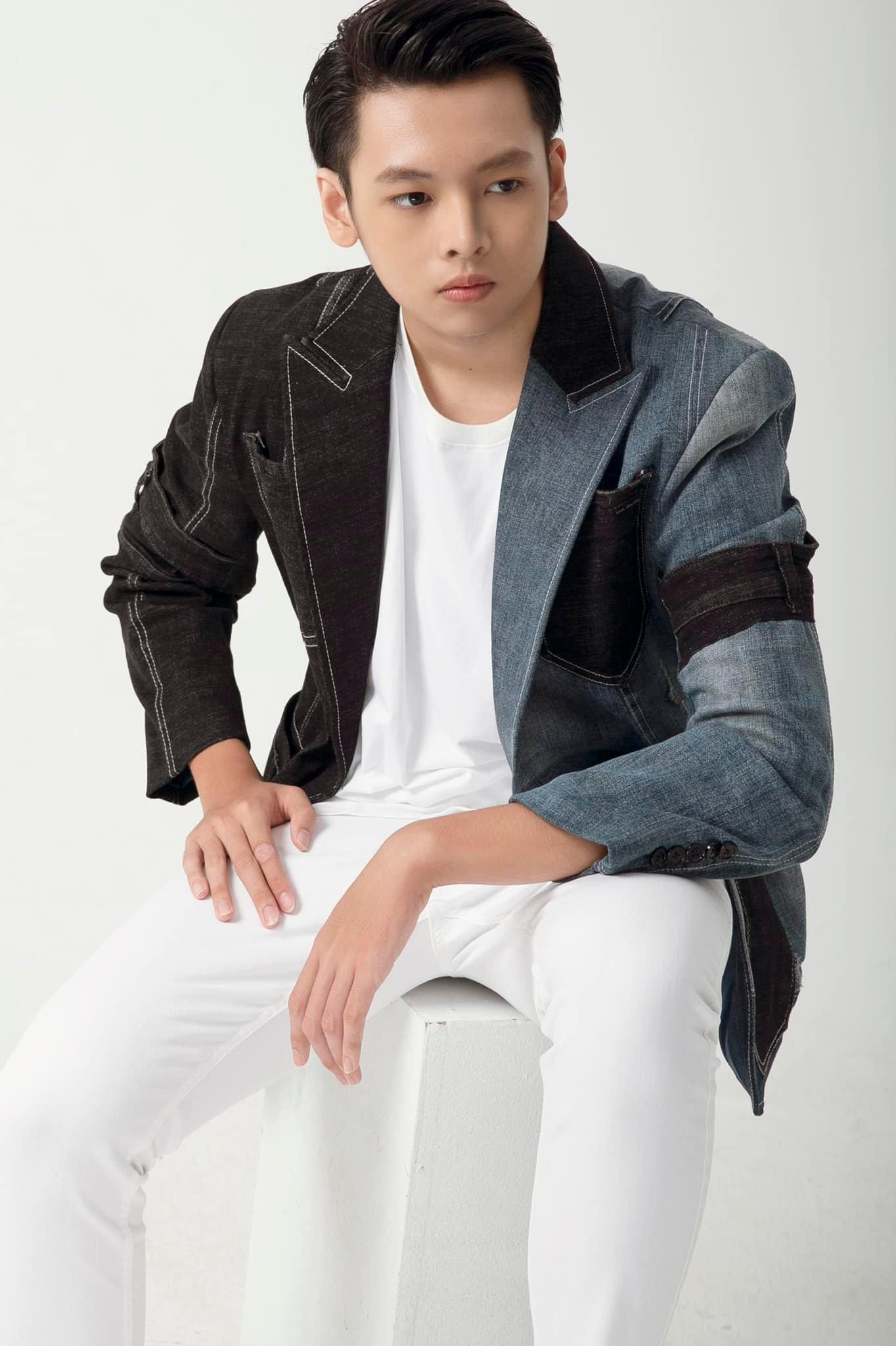 Tiểu Long thừa hưởng nhiều nét đẹp từ mẹ Tiểu Long thừa hưởng nhiều nét đẹp từ mẹ