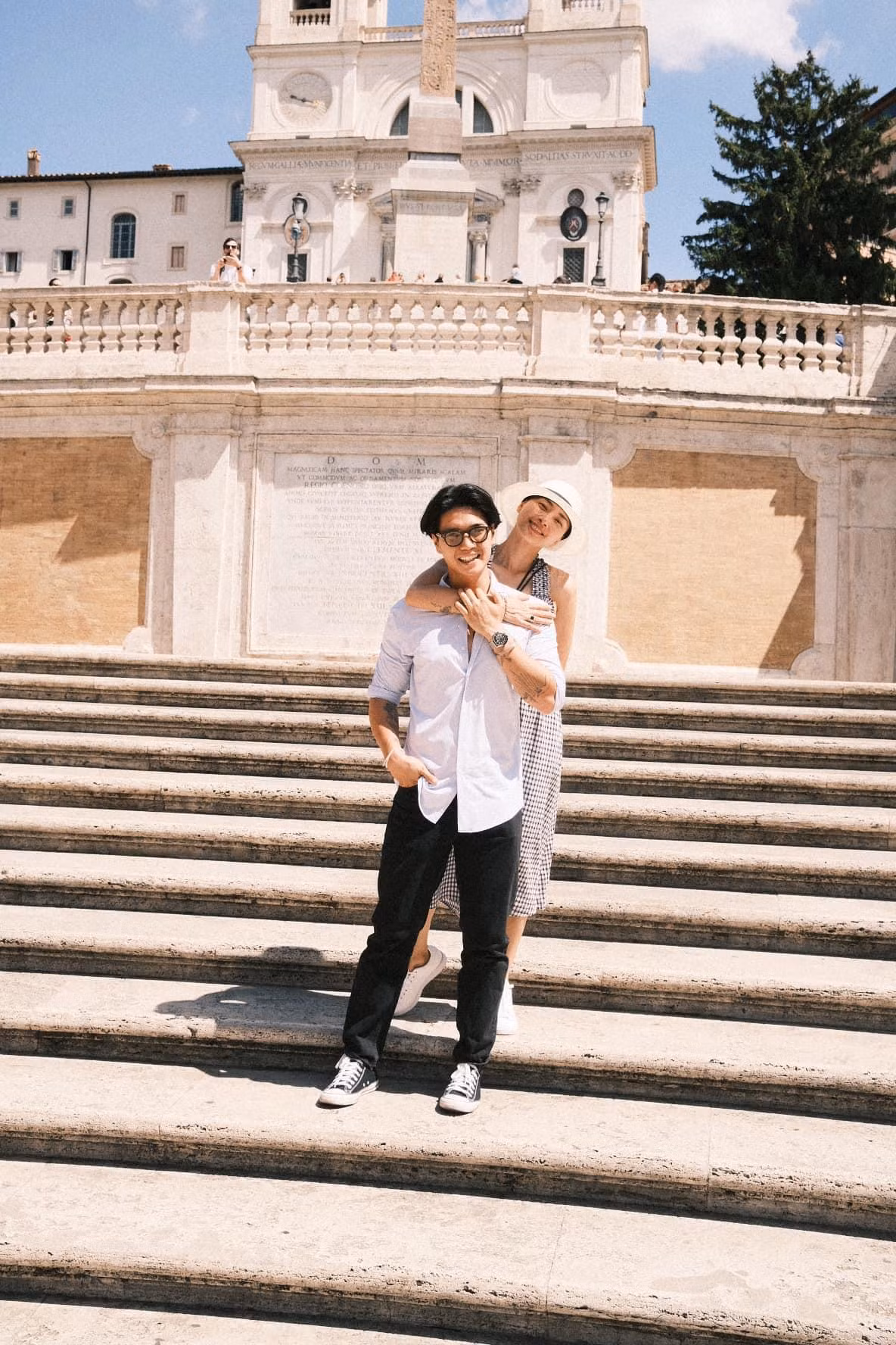 Cặp đôi Ngô Thanh Vân - Huy Trần tại Piazza di Spagna.