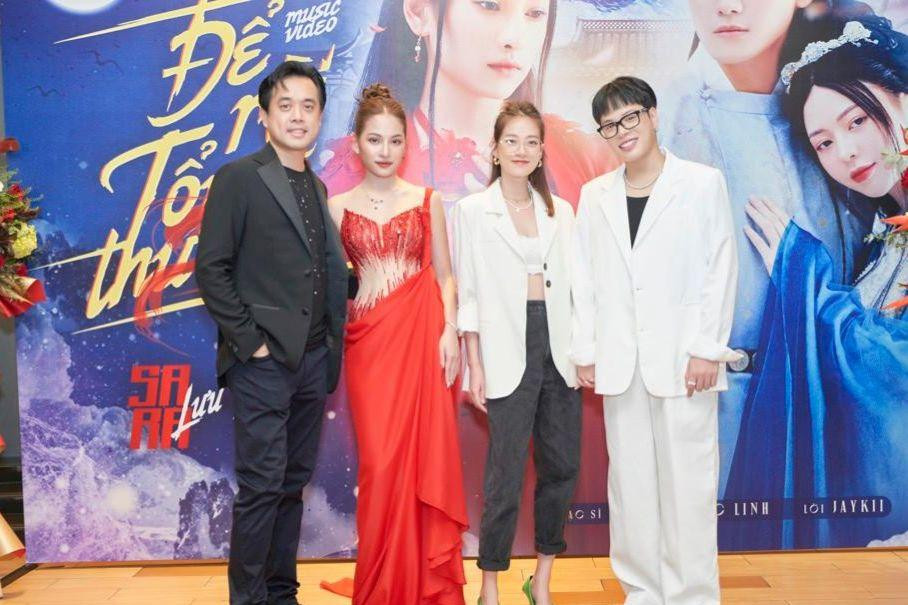 Vợ chồng Dương Khắc Linh - Sara Lưu và vợ chồng Jaykii - Mai Anh Vợ chồng Dương Khắc Linh - Sara Lưu và vợ chồng Jaykii - Mai Anh