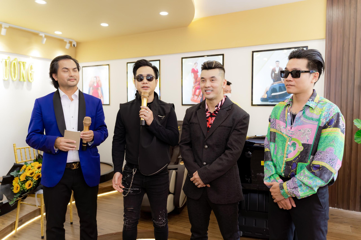 Người mẫu Đức Tiến, ca sĩ Quách Tuấn Du cũng đến chúc mừng Ưng Hoàng Phúc