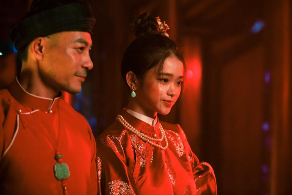 Trương Thanh Long và Linh Ka trong MV "Còn Chi Đâu Nữa Anh" Trương Thanh Long và Linh Ka trong MV "Còn Chi Đâu Nữa Anh"