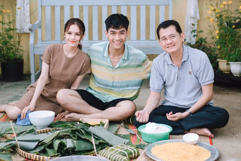 Xoài Non, Gia Huy và NSƯT Hữu Châu
