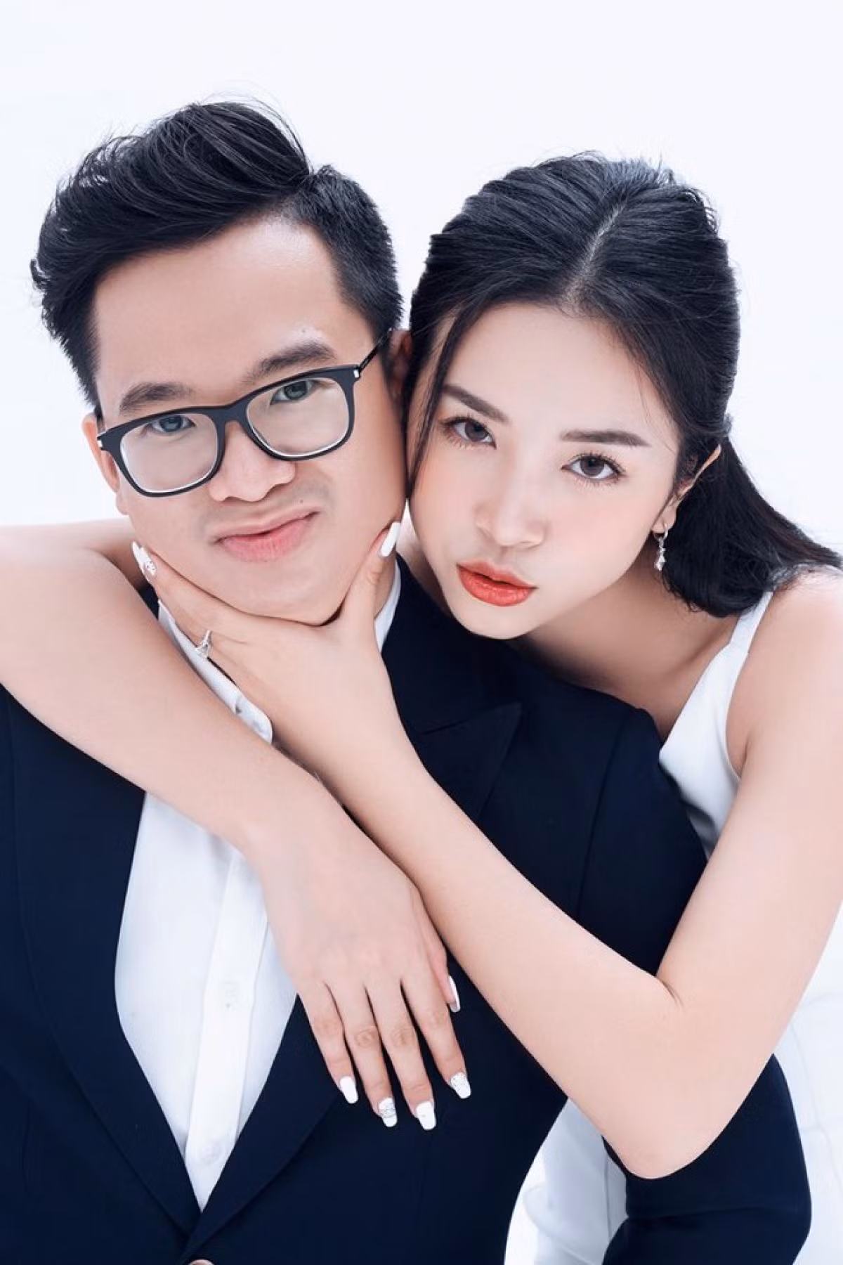 Thúy An và ông xã Ngọc Duy hiếm khi chia sẻ về cuộc sống hôn nhân. Thúy An và ông xã Ngọc Duy hiếm khi chia sẻ về cuộc sống hôn nhân.