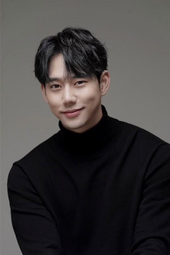 Hình ảnh mới nhất của Jin Ju Hyung Hình ảnh mới nhất của Jin Ju Hyung