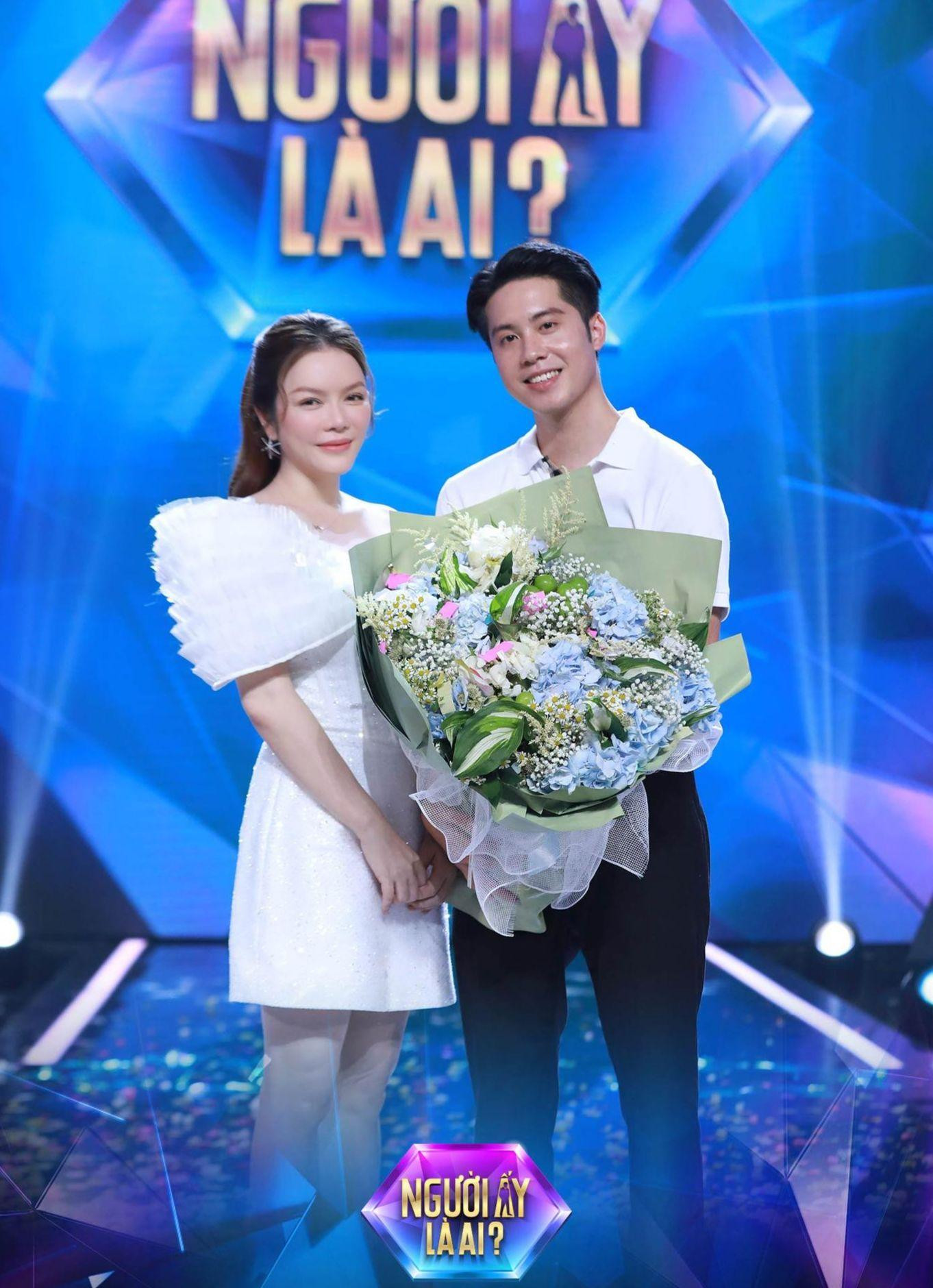 Lý Nhã Kỳ - Thái Khoa Lý Nhã Kỳ - Thái Khoa